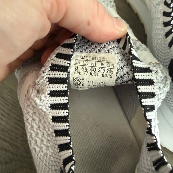 Adidas Flashback Primeknit Sneakers Size W8 - Picture 11 of 12